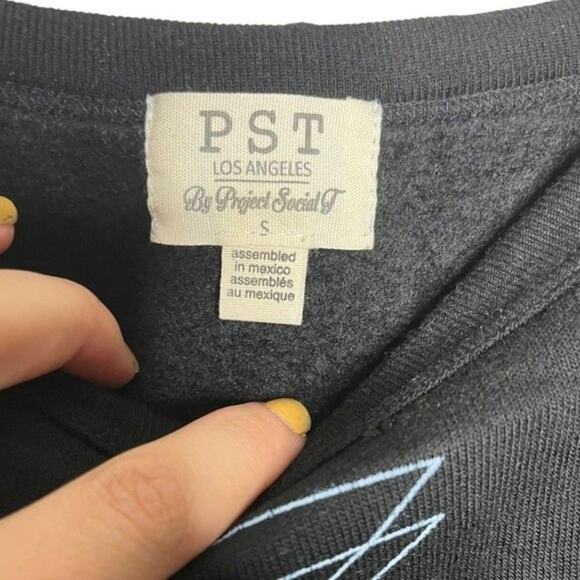 PST Project Social T cold shoulder dolman sweater colorful pattern Small NWOT - Picture 5 of 8